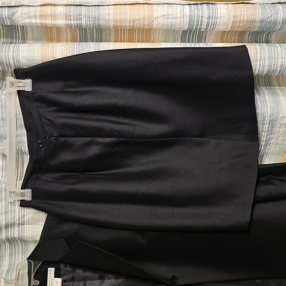 Josephine Chaus Petite Black Silk Suit Blazer/Skirt Set - Picture 7 of 9